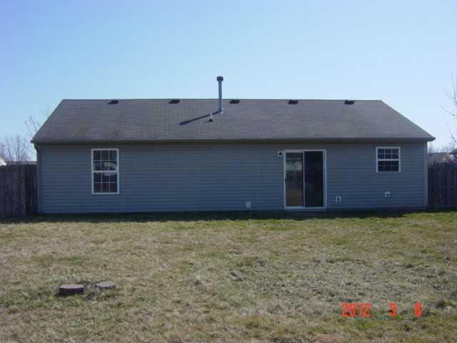 2816 Fieldstone Court Franklin, IN 46131 - Photo 2 of 9