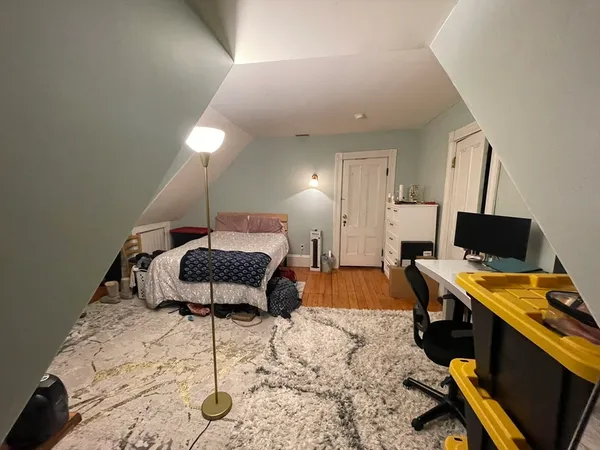 $4,400 | 24 Brook Street, Unit 2, Brookline, MA 02445