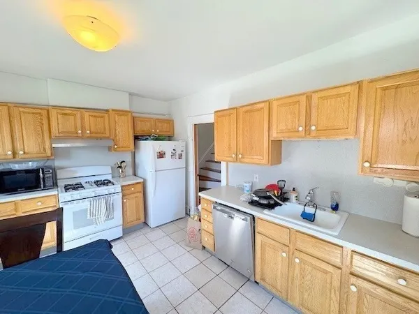 $4,400 | 24 Brook Street, Unit 2, Brookline, MA 02445