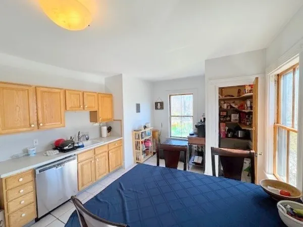 $4,400 | 24 Brook Street, Unit 2, Brookline, MA 02445