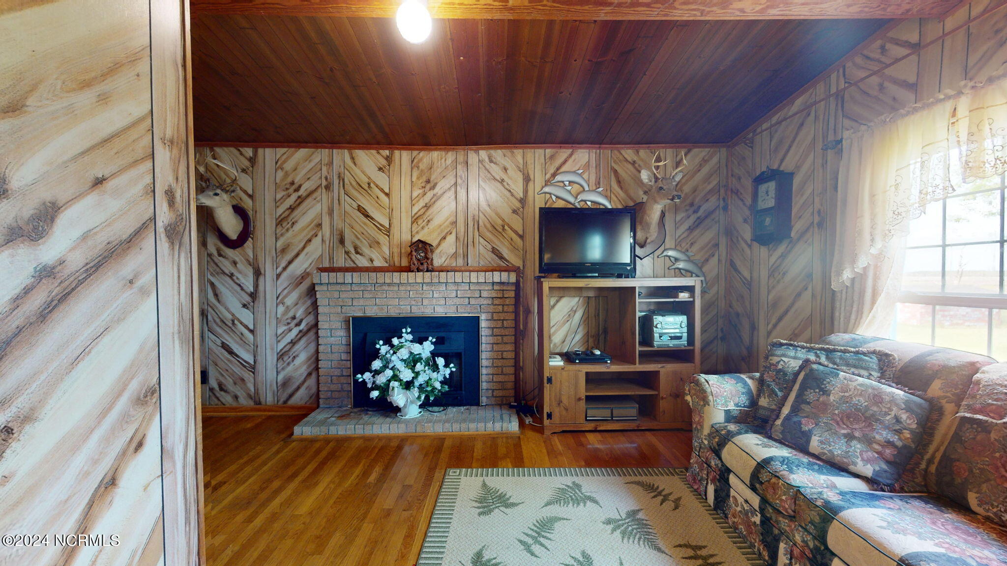 1154 Merrimon Road Beaufort, NC 28516 - Photo 43 of 46 Secondary Living Area