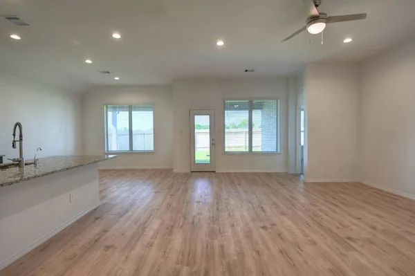 $2,800 | 31603 Zoe Point Drive, Cypress, TX 77433