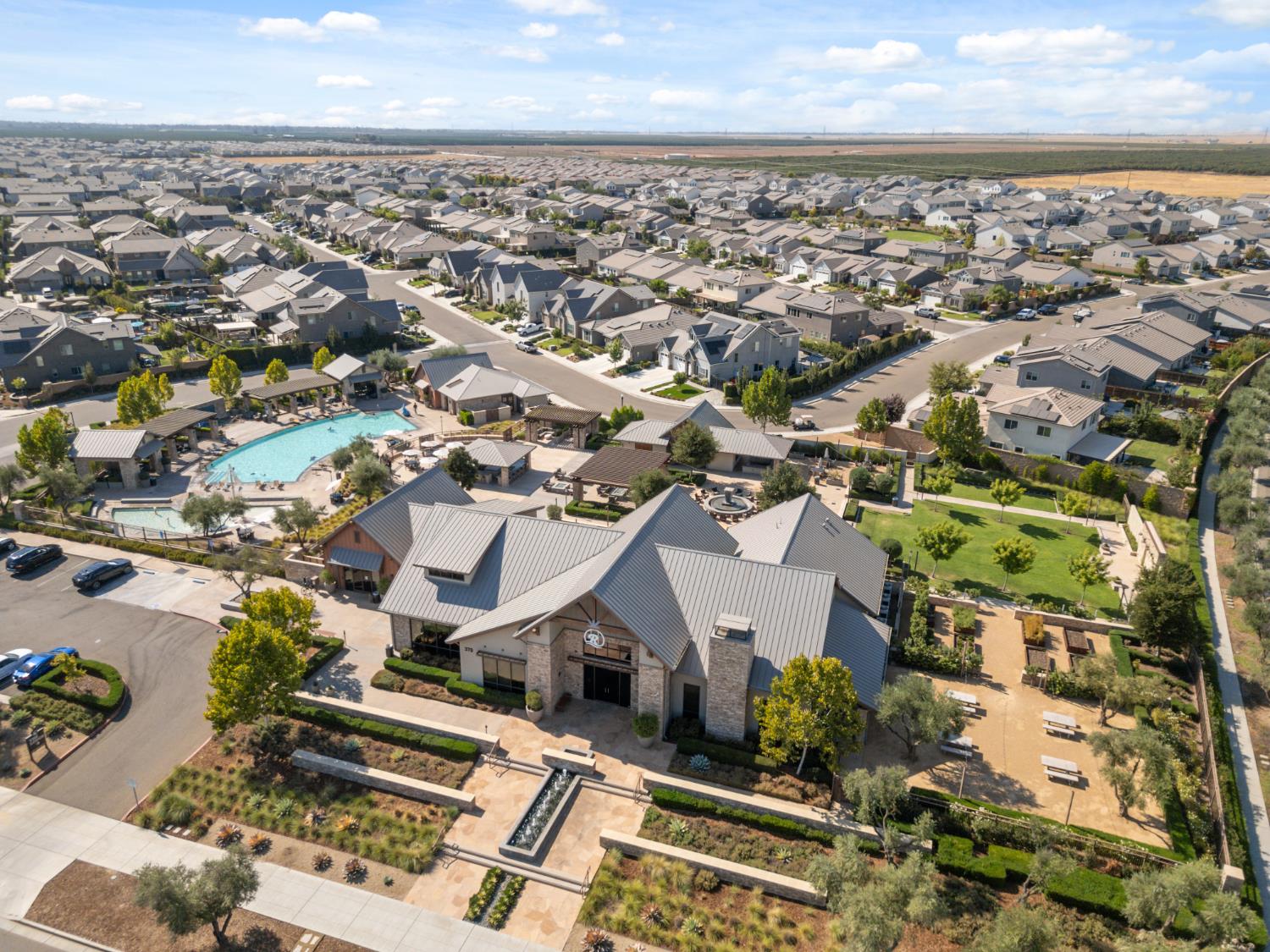855 Wishon Avenue Madera, CA 93636 - Photo 26 of 29 an aerial view of multiple house
