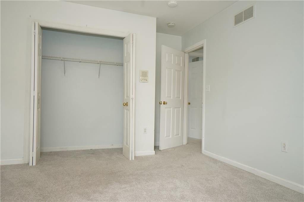 728 Mercer Street Pittsburgh, PA 15219 - Photo 19 of 27 a view of an empty room