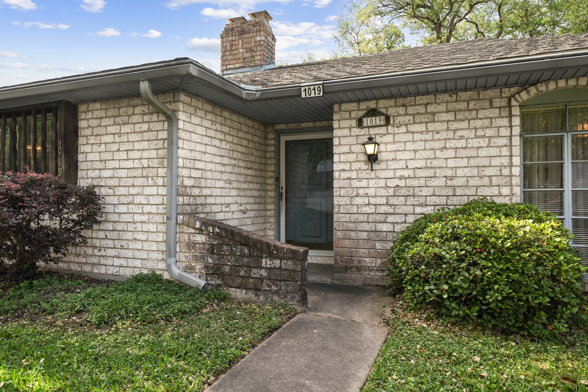 1019 Reseda Drive Houston, TX 77062 - Photo 3 of 30