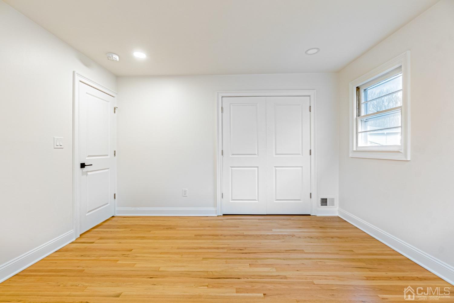 20 Warwick Road Edison, NJ 08820 - Photo 24 of 34 a view of empty room