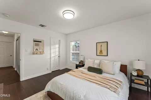 $1,548,000 | 4608 La Crescenta Avenue, La Crescenta, CA 91214