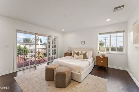 $1,548,000 | 4608 La Crescenta Avenue, La Crescenta, CA 91214