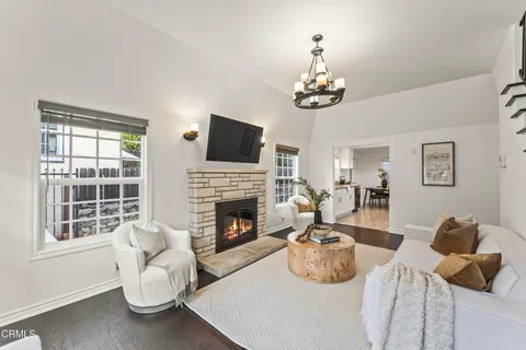 $1,548,000 | 4608 La Crescenta Avenue, La Crescenta, CA 91214