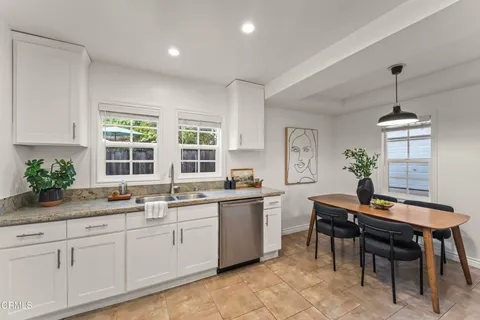$1,548,000 | 4608 La Crescenta Avenue, La Crescenta, CA 91214