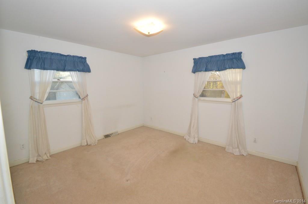6501 Williams Road Charlotte, NC 28215 - Photo 10 of 18 Gallery Image 10