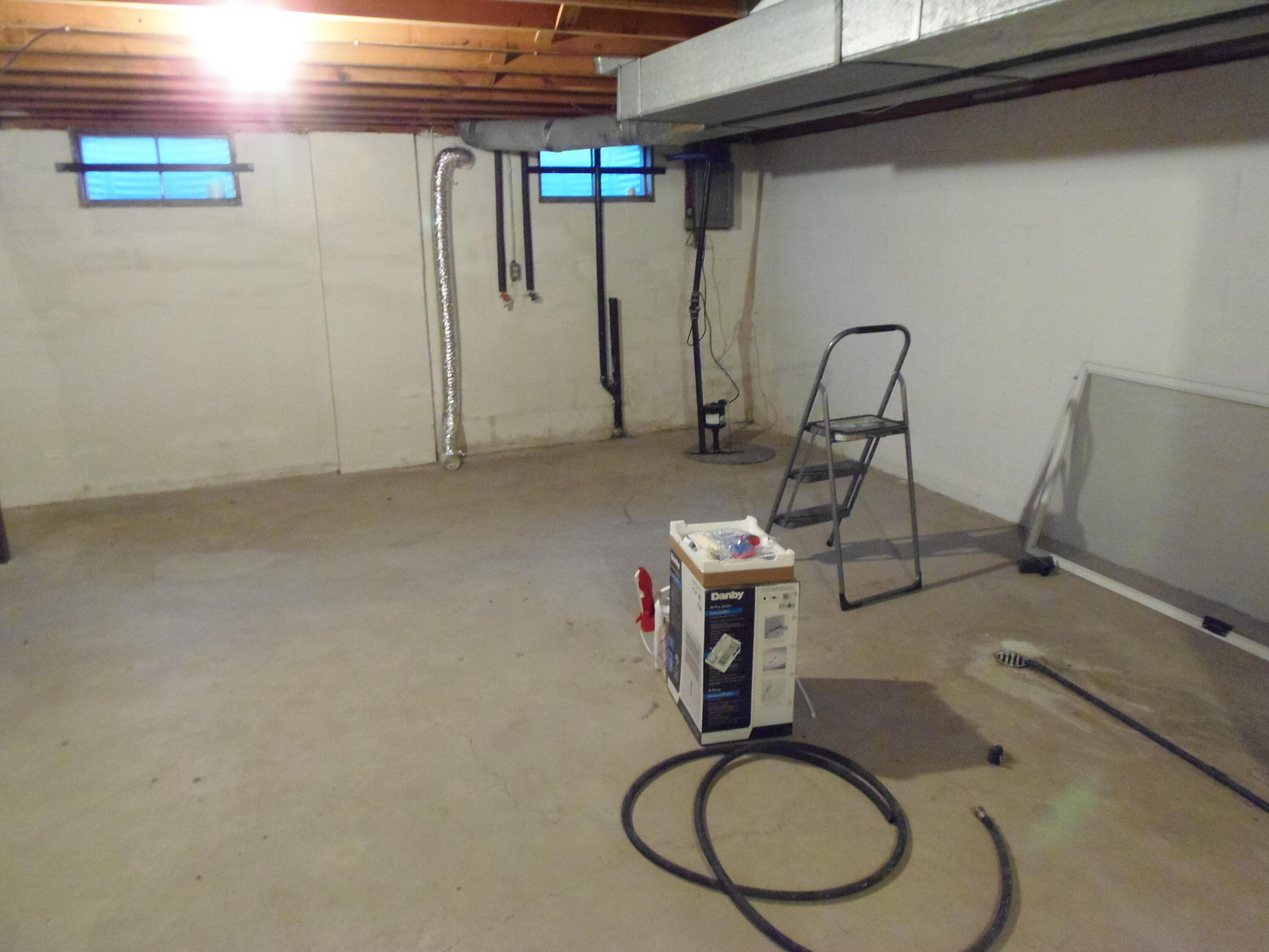 1639 Durbridge Road Columbus, OH 43229 - Photo 28 of 34 Full basement (2)