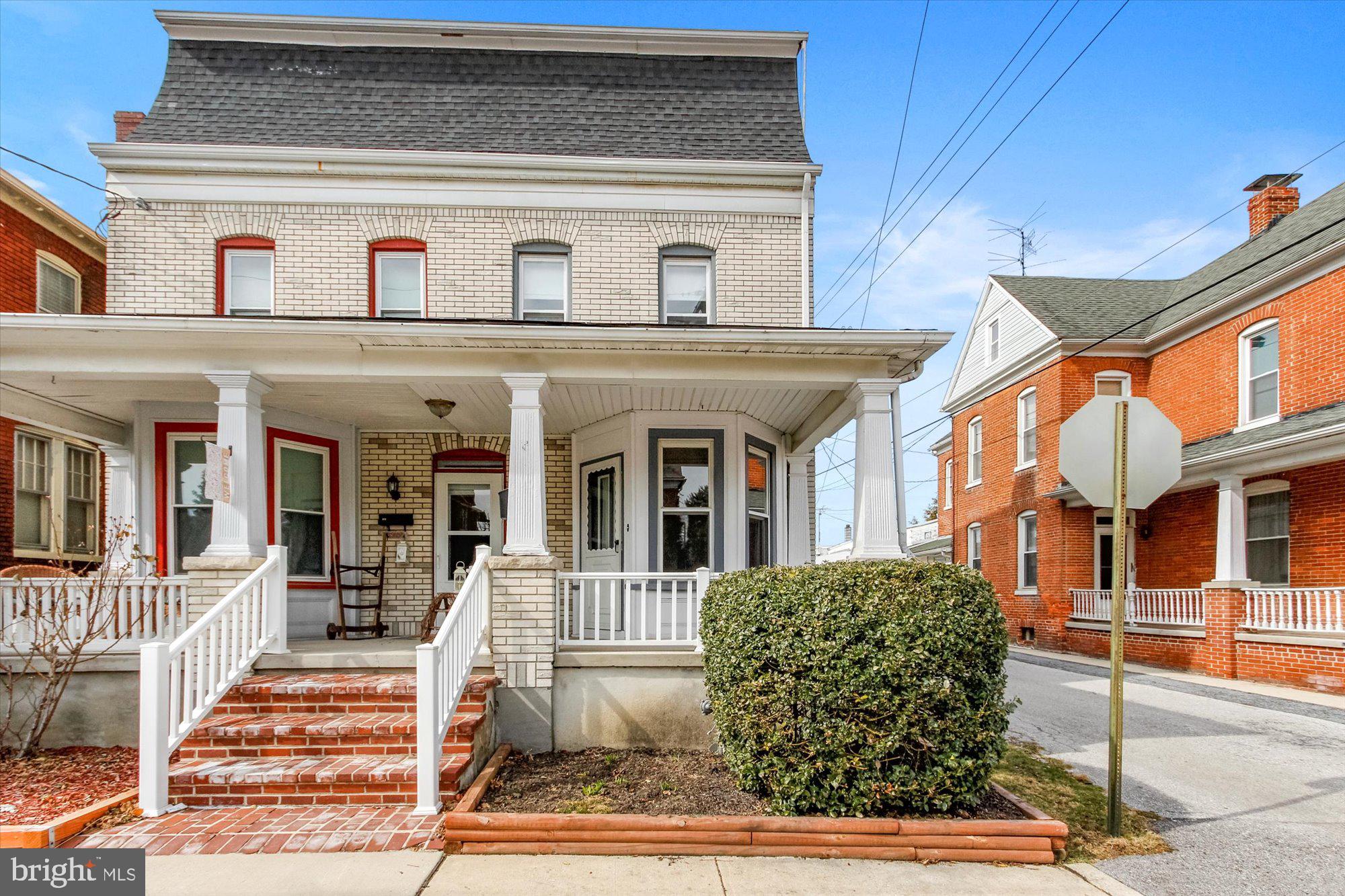 212 East Middle Street Hanover, PA 17331 - Photo 1 of 28 Gallery Image 1