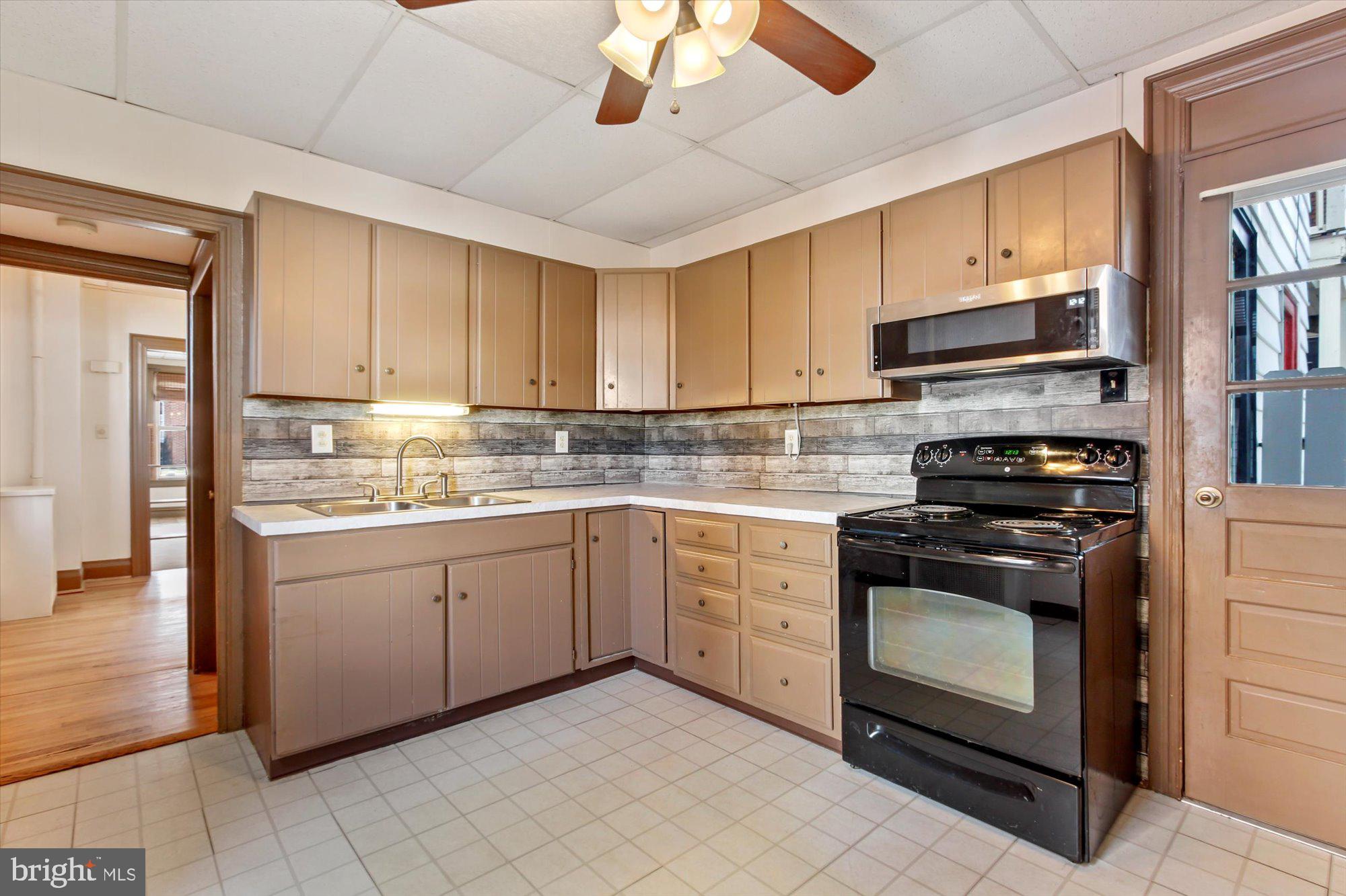 212 East Middle Street Hanover, PA 17331 - Photo 10 of 28 Gallery Image 10
