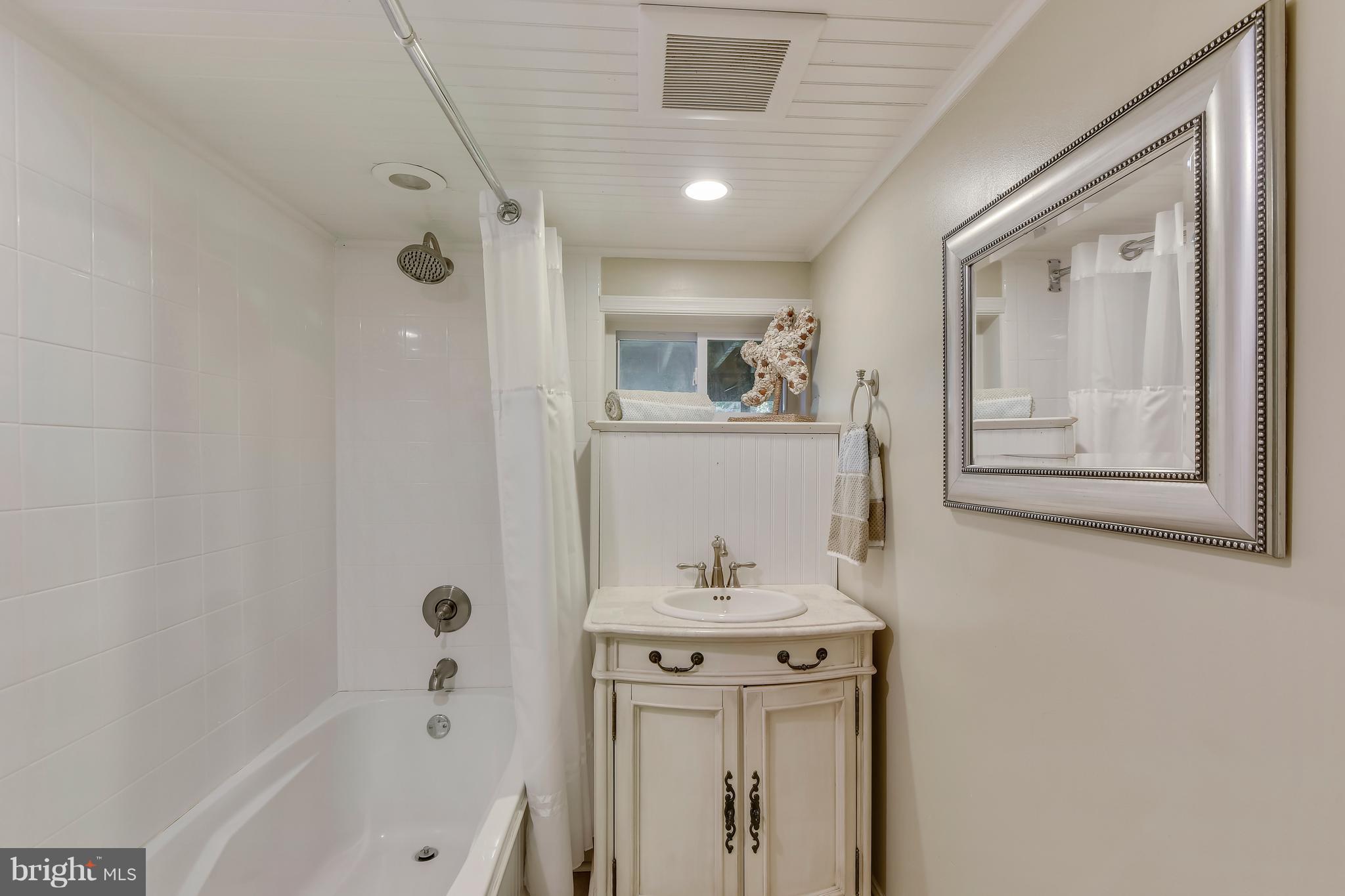 396 Riverside Drive Pasadena, MD 21122 - Photo 20 of 30 Lower level bath perfect for guests
