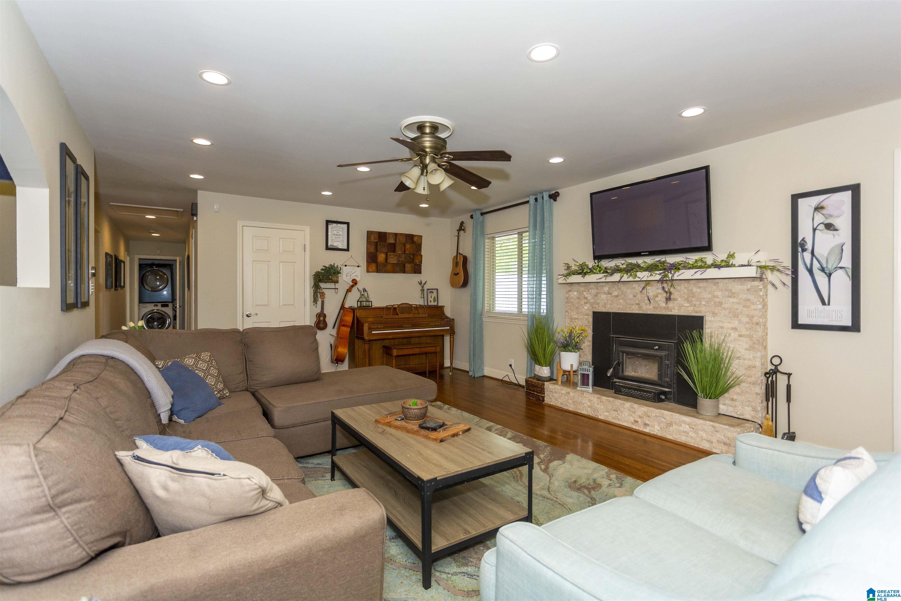 912 Ivawood Road Birmingham, AL 35210 - Photo 4 of 44