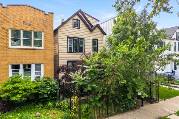 $649,999 | 1726 North Sawyer Avenue, Chicago, IL 60647