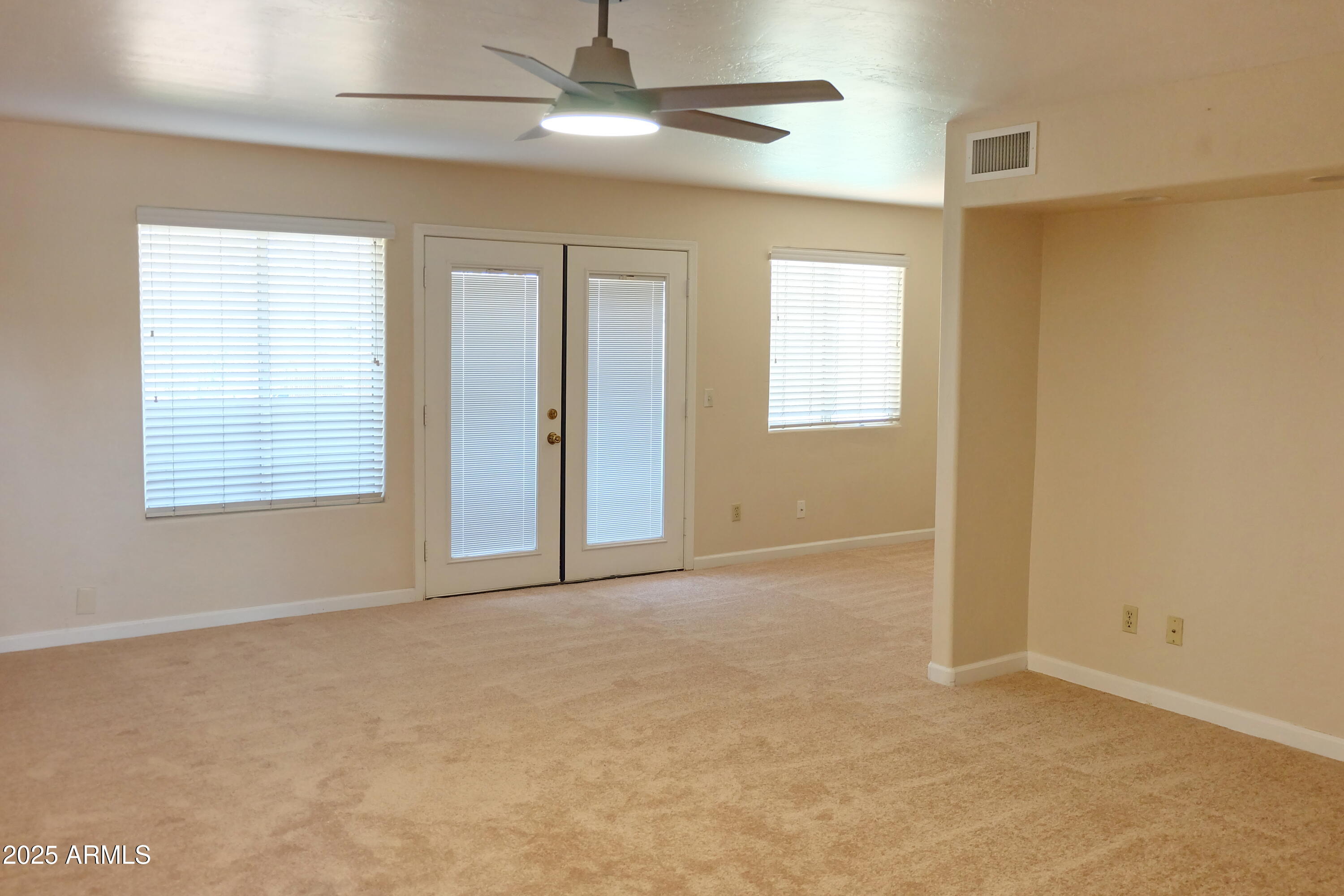 151 East Broadway Road, Unit 206 Tempe, AZ 85282 - Photo 4 of 27 DSCF3695