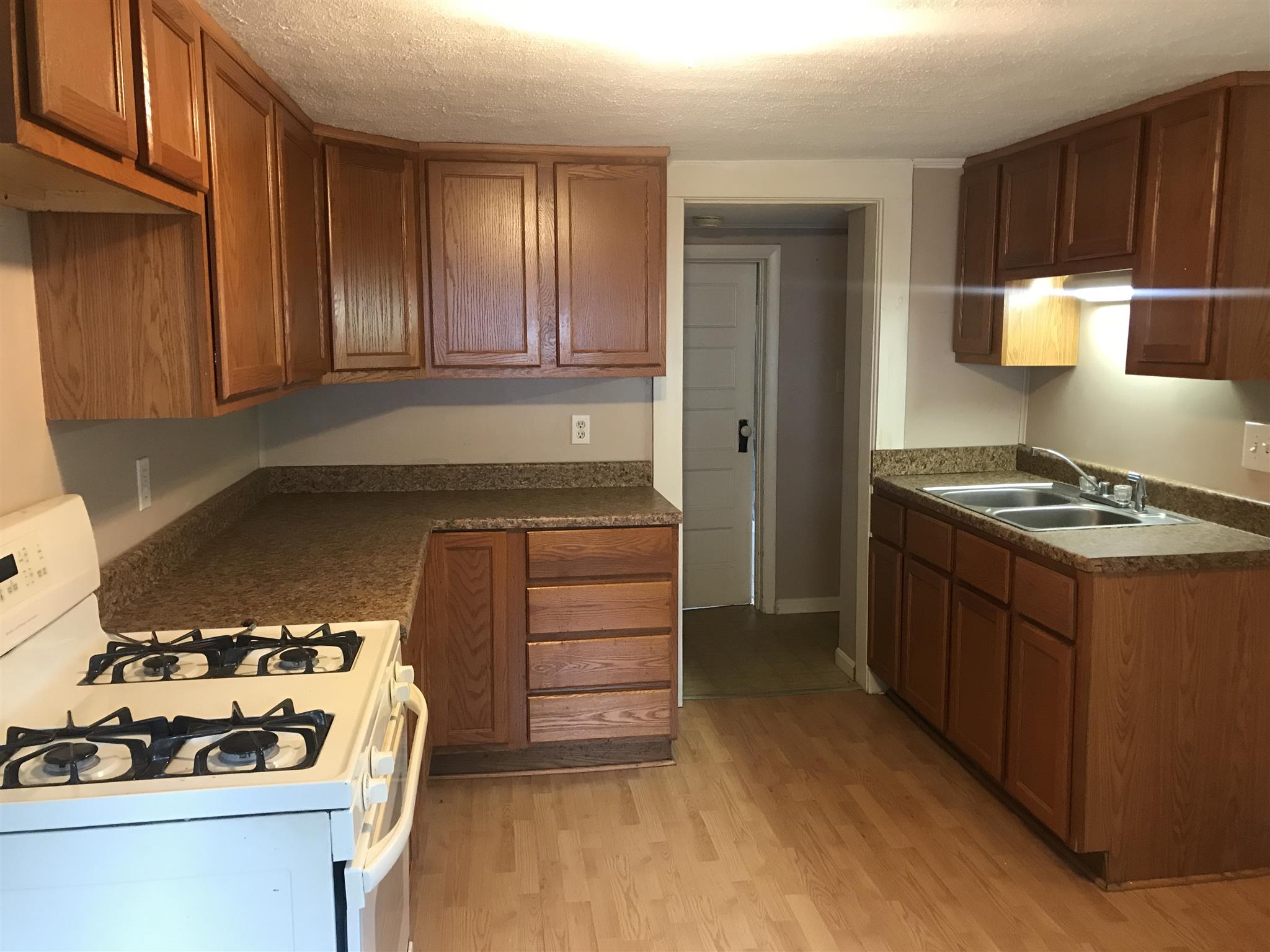 1223 Franklin Avenue Rochester, IN 46975 - Photo 2 of 10