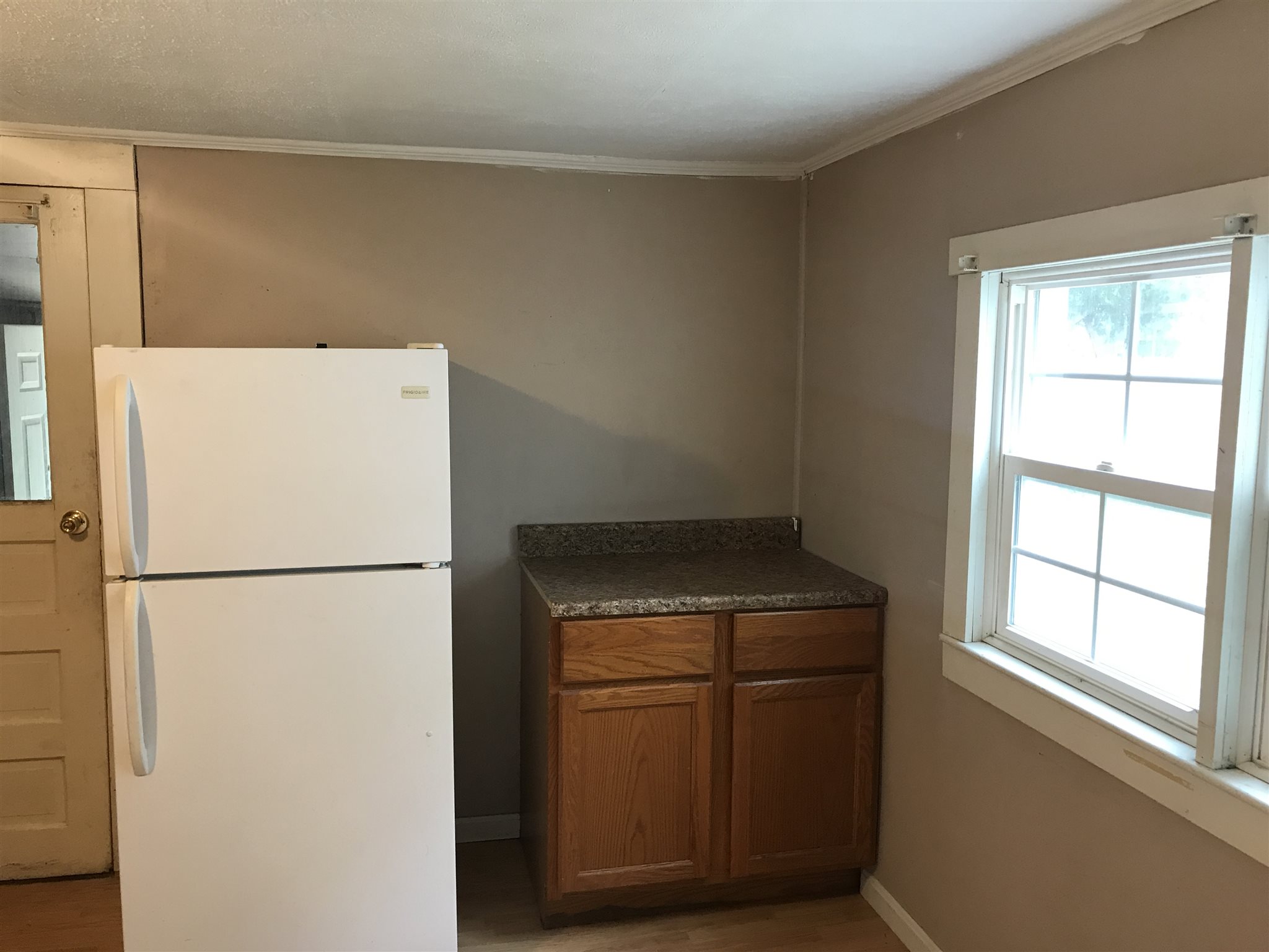 1223 Franklin Avenue Rochester, IN 46975 - Photo 3 of 10