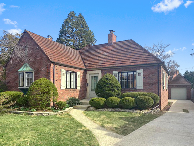 592 Selborne Road Riverside, IL 60546 - Photo 1 of 3