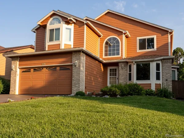 $689,000 | 820 East Redwood Court, Littleton, CO 80126