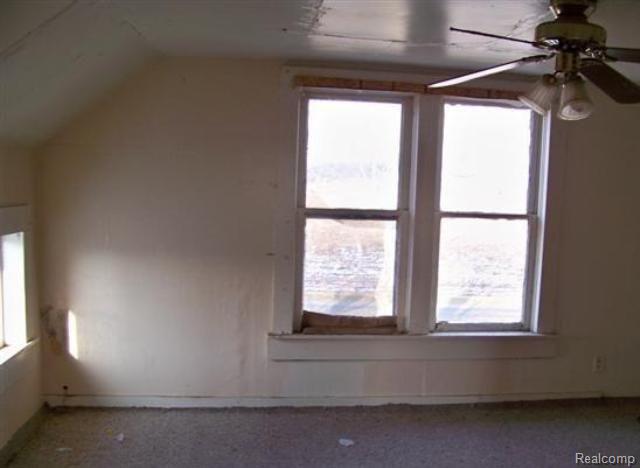 BEDROOM1.jpg