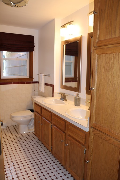 2 Winch Park Road Framingham, MA 01701 - Photo 13 of 27 Gallery Image 13