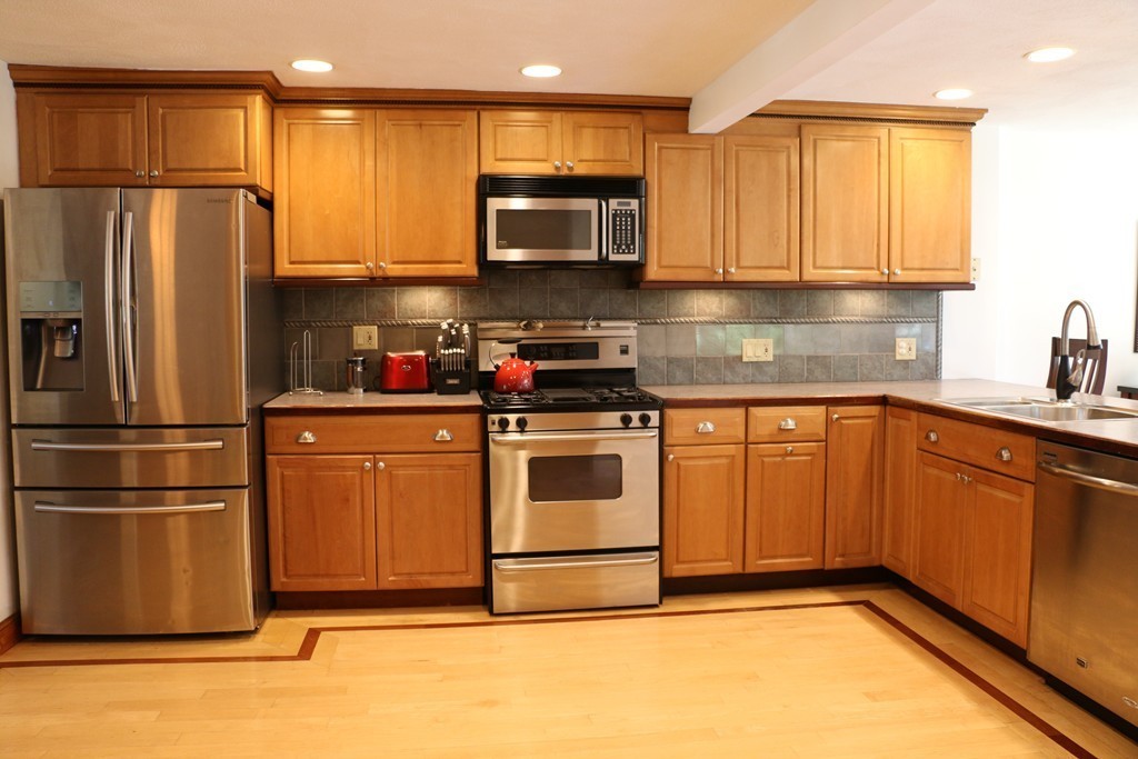 2 Winch Park Road Framingham, MA 01701 - Photo 4 of 27 Gallery Image 4