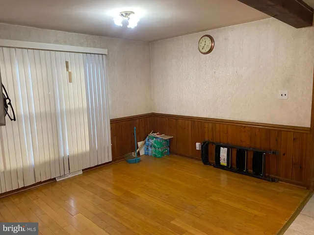 a bedroom with a bed