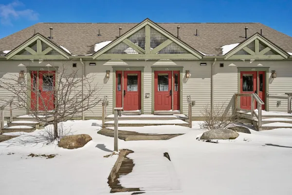 $480,000 | 196 Stateside Road, Unit 4784, Jay, VT 05859