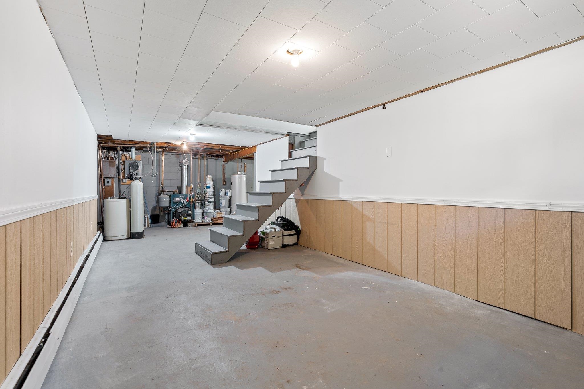 7 Timberlane Road Plaistow, NH 03865 - Photo 24 of 36