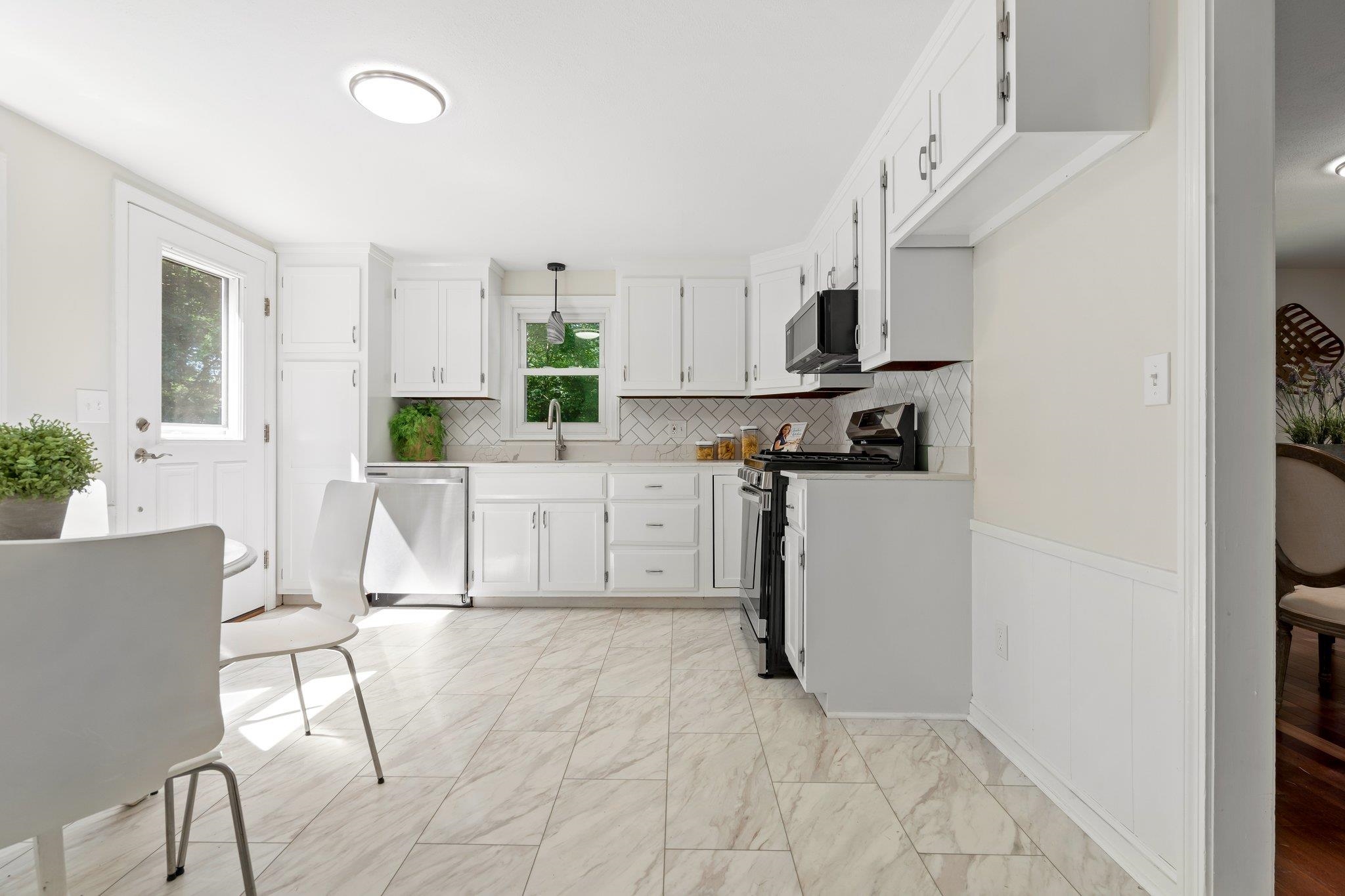 7 Timberlane Road Plaistow, NH 03865 - Photo 7 of 36