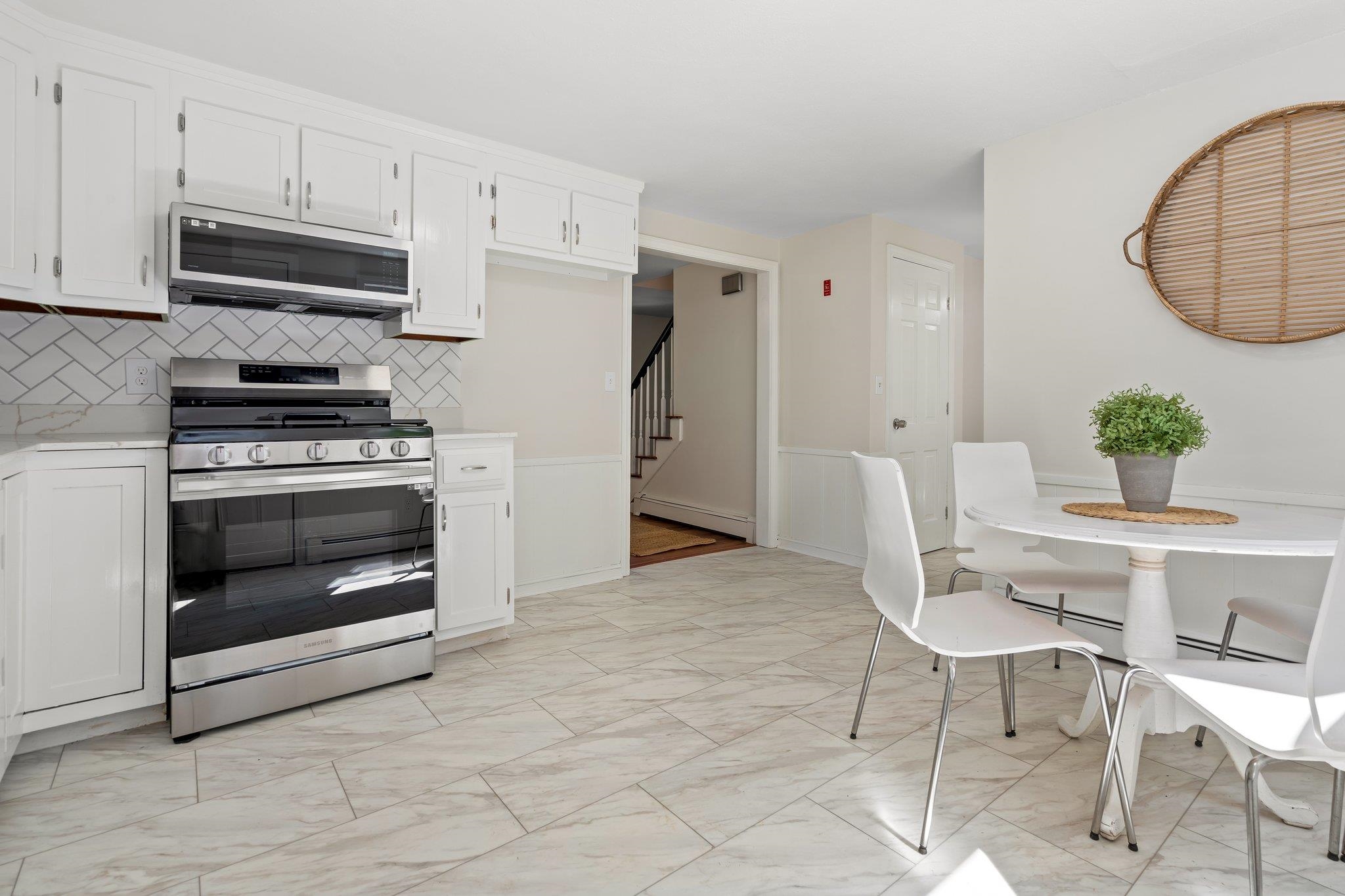 7 Timberlane Road Plaistow, NH 03865 - Photo 9 of 36