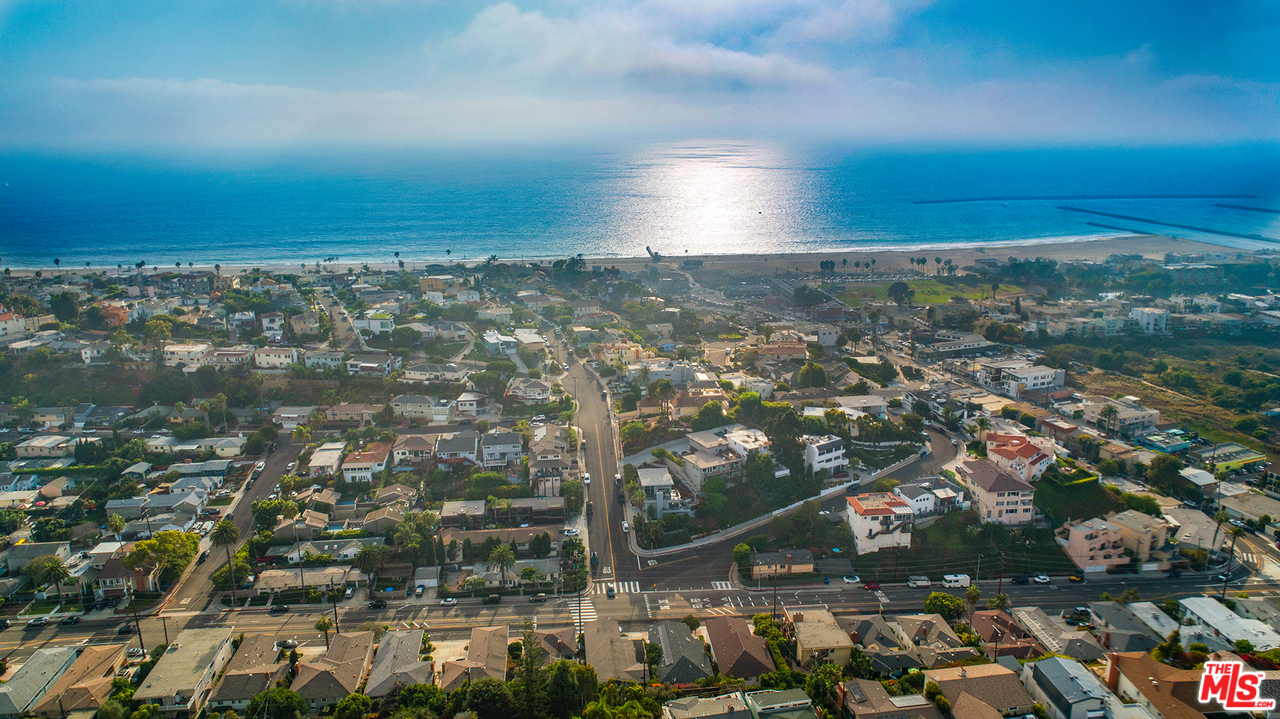 8210 Pershing Drive Playa del Rey, CA 90293 - Photo 15 of 21 Gallery Image 15