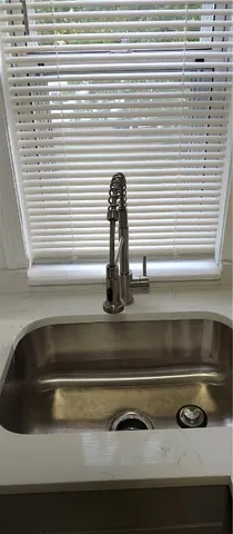 $1,800 | 19 Irving Court, Unit 2, Pawtucket, RI 02860