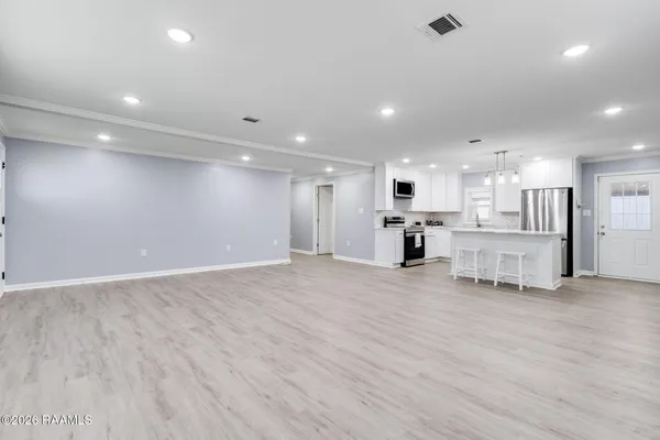 $1,500 | 4444 Main Highway, Breaux Bridge, LA 70517