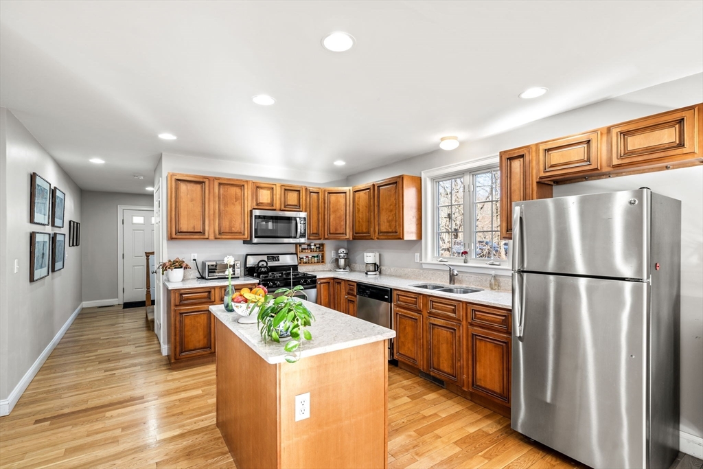 4 Martin Street, Unit A Maynard, MA 01754 - Photo 4 of 33 Gallery Image 4