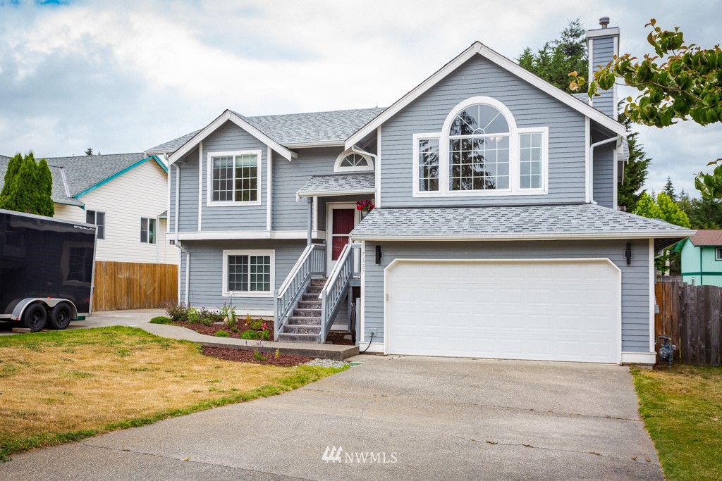7327 East Collins Road Port Orchard, WA 98366 - Photo 1 of 40 Gallery Image 1