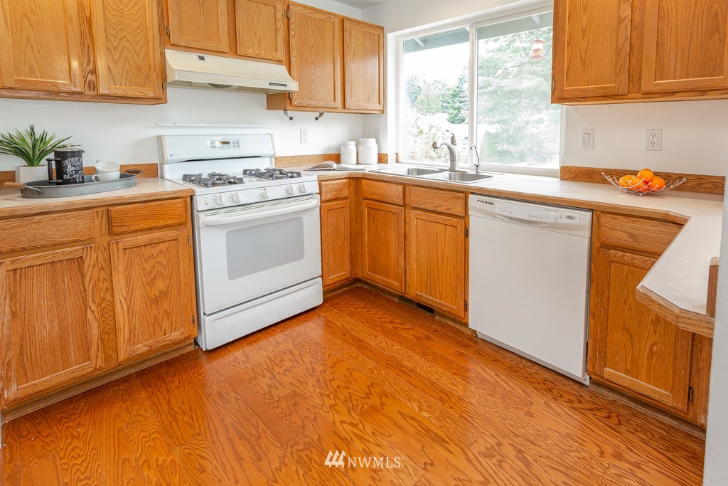 7327 East Collins Road Port Orchard, WA 98366 - Photo 11 of 40 Gallery Image 11