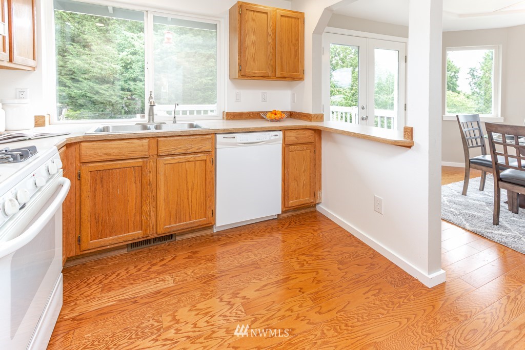7327 East Collins Road Port Orchard, WA 98366 - Photo 12 of 40 Gallery Image 12