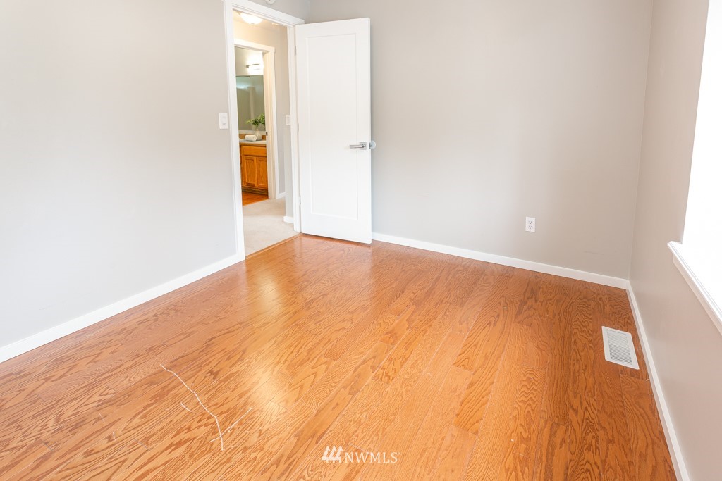 7327 East Collins Road Port Orchard, WA 98366 - Photo 21 of 40 Gallery Image 21