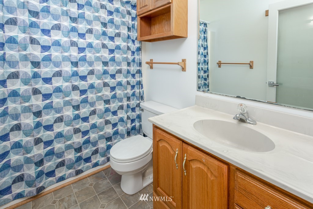 7327 East Collins Road Port Orchard, WA 98366 - Photo 23 of 40 Gallery Image 23