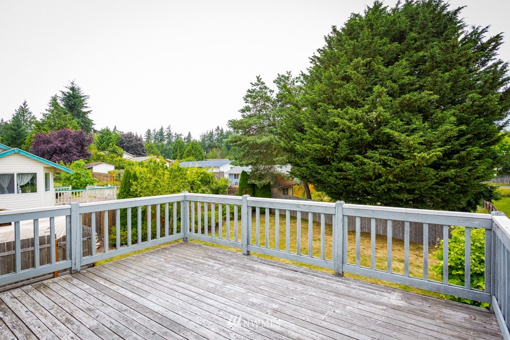 7327 East Collins Road Port Orchard, WA 98366 - Photo 8 of 40 Gallery Image 8