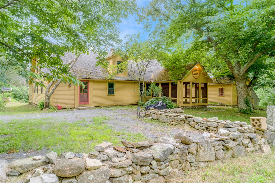 82 East Killingly Road Foster, RI 02825 - Photo 5 of 37