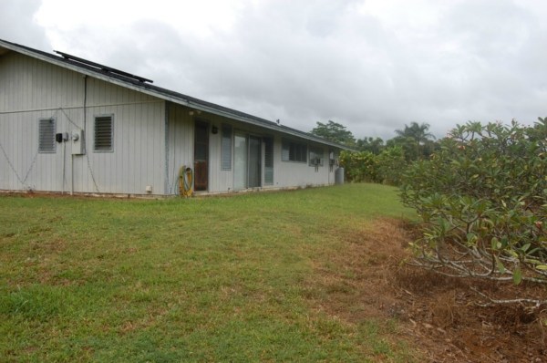 6224 Holio Road Kapaa, HI 96746 - Photo 7 of 14 a backyard of a house with lots of green space