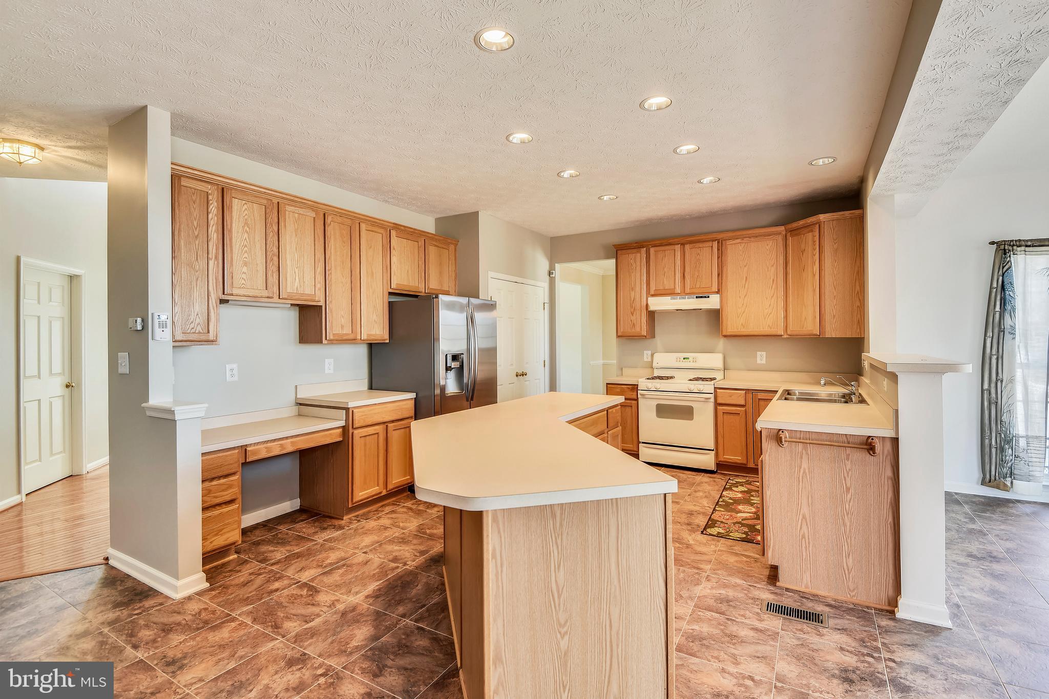7762 Rotherham Drive Hanover, MD 21076 - Photo 10 of 65 Kitchen with Island