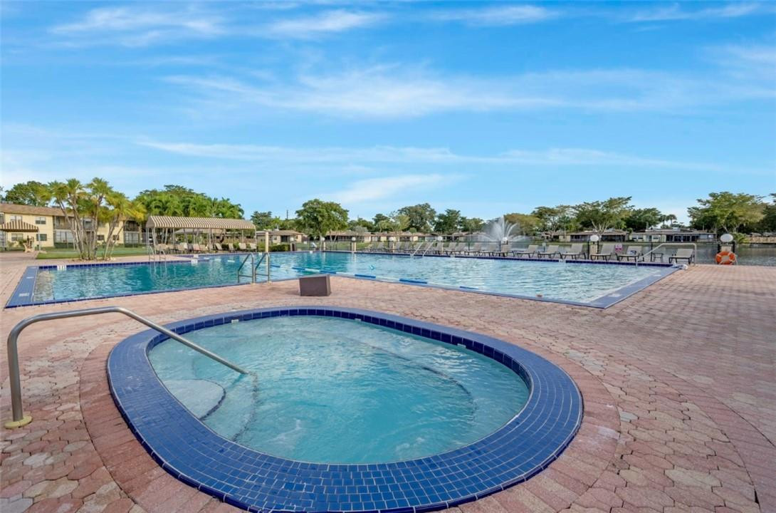 100 Berkley Road, Unit 303 Hollywood, FL 33024 - Photo 34 of 37 Photo 34
