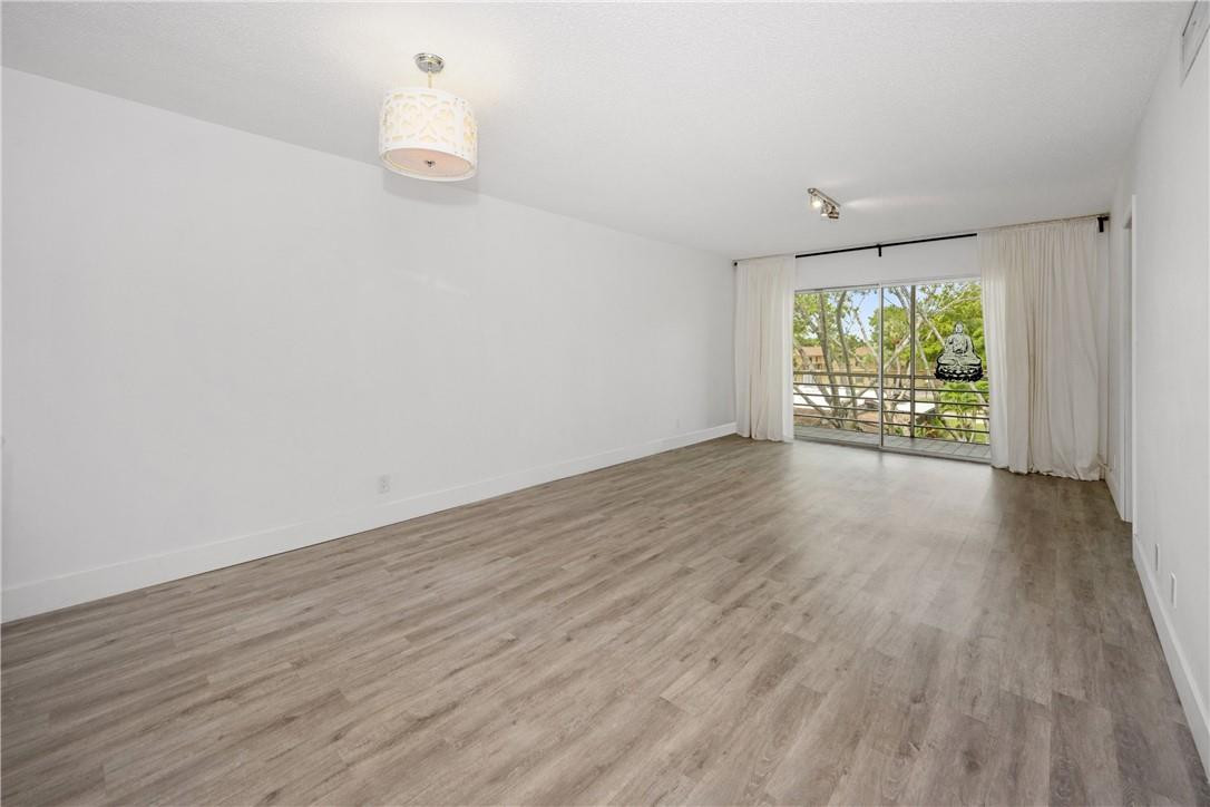 100 Berkley Road, Unit 303 Hollywood, FL 33024 - Photo 9 of 37 Photo 9