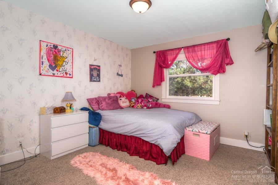 61975 Dobbin Road Bend, OR 97702 - Photo 11 of 23 Additional Photo